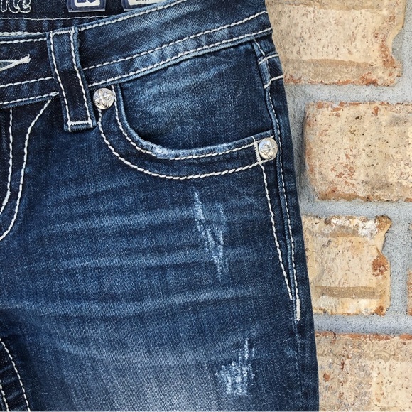 Miss Me Jeans Cotton Blend Blue Wash Distressed Embellished Cropped Jeans 26 - Picture 3 of 13